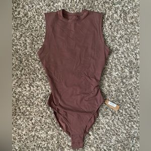 NWT SKIMS Bodysuit Highneck